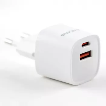 Evelatus Cargador EU de 30W máx. USB-A y USB-C blanco
