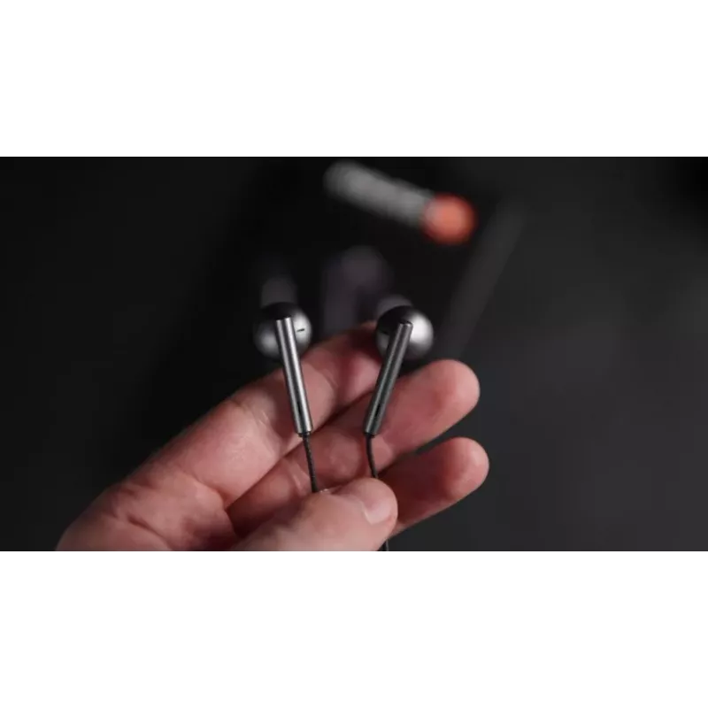 Evelatus Crystal Clear Audio Auriculares con Jack de 3,5 mm y Micrófono CCA-3.5BL Negro