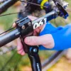 Forever Outdoor Bikes caballete para bicicleta - caballete lateral de aleación de aluminio para bicicletas de 24-29 pulgadas, negro