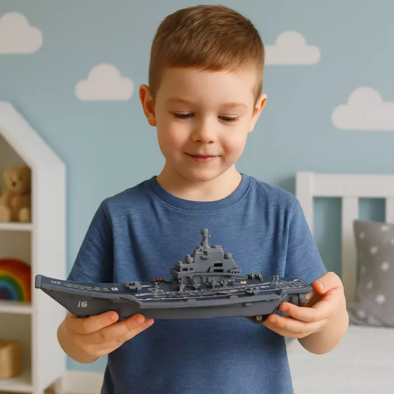 LEAN TOYS Portaaviones militar con luz y sonido, propulsión por fricción, 24 cm