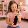 LEAN TOYS Muñeca Anlily fashion con vaqueros oscuros, top colorido, pelo rubio