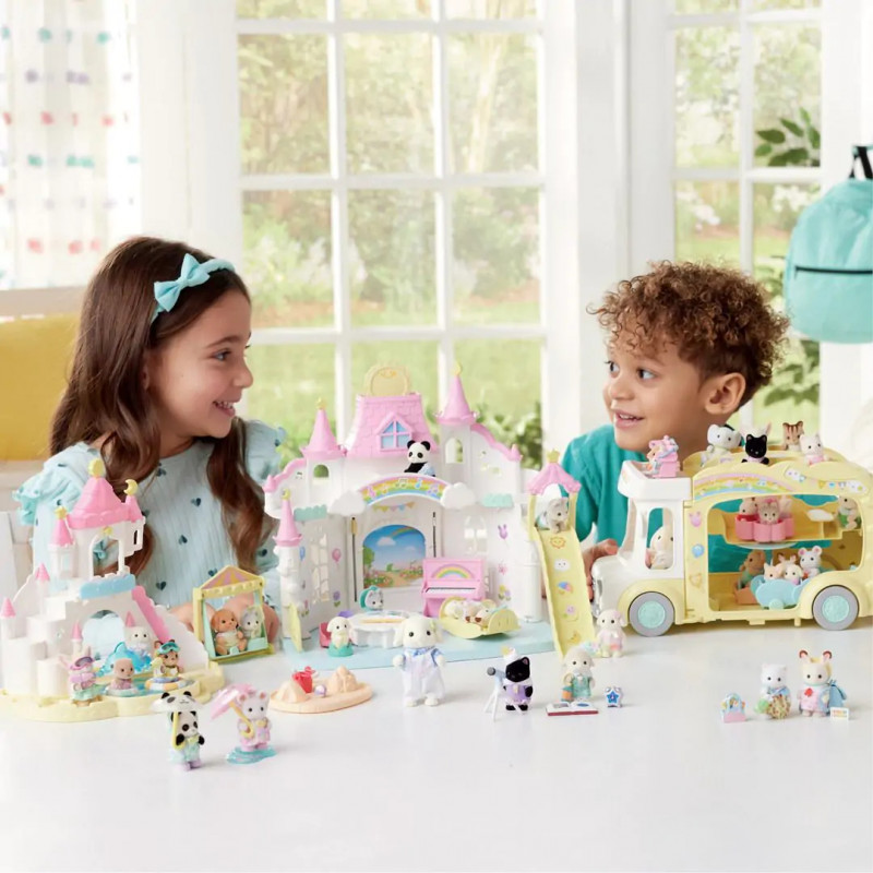 Set de juego de arenero y piscina de guardería Sylvanian Families