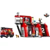 Juguete de construcción LEGO City Parque de bomberos con camión de escalera 60414 — 843 piezas, 5 minifiguras, 220×320×140 mm