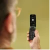 Teléfono móvil de concha Panasonic KX-TU410EXB negro