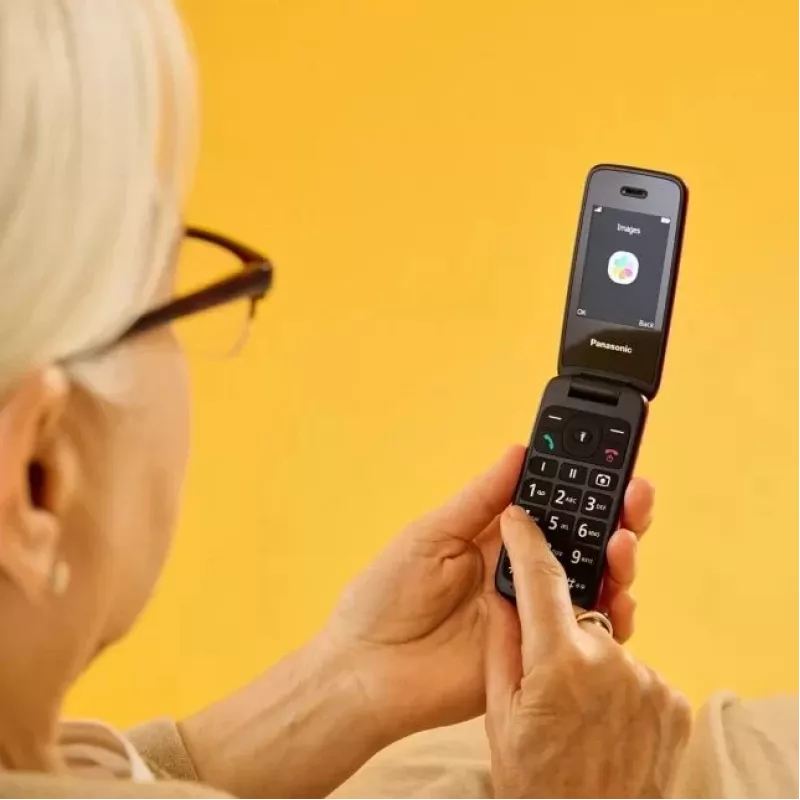 Teléfono móvil de concha Panasonic KX-TU410EXB negro