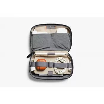 Bellroy Tech Kit - Organizador para Accesorios Móviles (Navy)