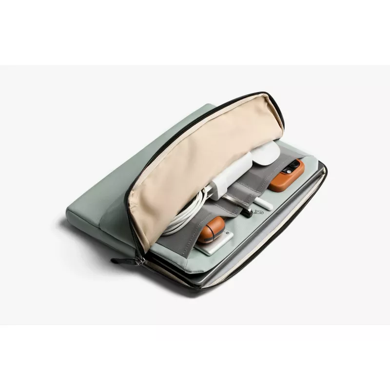 Bellroy Laptop Caddy 16 - Funda para Portátiles de 16 Pulgadas con Bolsillos para Accesorios (Eucalipto)