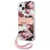 Guess GUHCP13MKCABPI funda rígida rosa Camo Strap Collection para iPhone 13 / 14 / 15 6,1