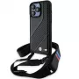 BMW BMHCP15L23PSCCK funda rígida negra M Edition Carbon Stripe & Strap para iPhone 15 Pro 6,1