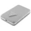 GUESS Batería externa inalámbrica Grained Triangle 5000mAh 15W USB-C MagSafe beige