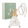 Kaloo Set de regalo 2 en 1 conejo trapito de apego y collar bola de embarazo Petites Chansons