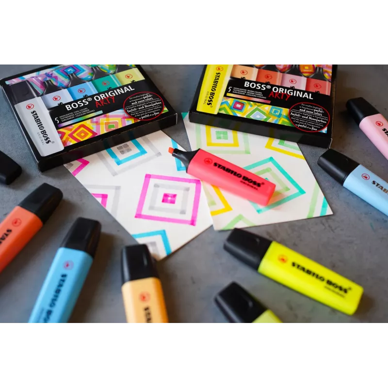 STABILO BOSS ORIGINAL set de rotuladores fluorescentes - 23 ud. - colores surtidos - punta biselada - 2 mm de grosor de trazo