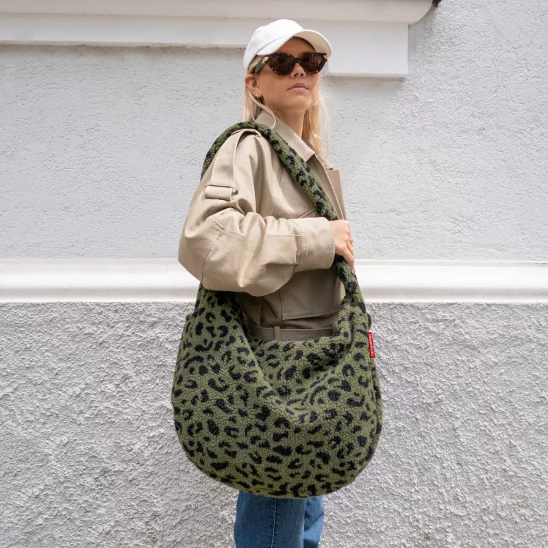 Reisenthel Moonbag Teddy Leo Olive bolso bandolera crossbody