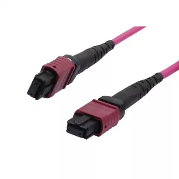 SYNERGY21 Cable de conexión de fibra óptica OM4 Low Loss Elite 12 fibras Type B cruzado MTP hembra - Erika Violet - 0,5 m