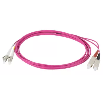 EFB Elektronik IPL-DR-LCUSCU-4-0750 Cable de conexión de fibra óptica, 7,5 m, OM4, LC a SC, Dúplex, LSZH