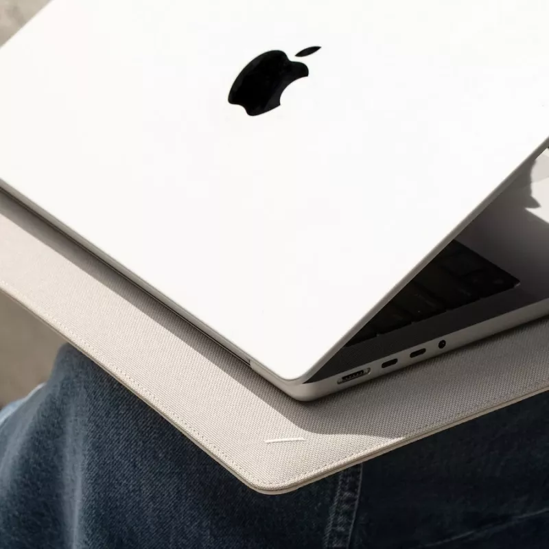 Native Union Stow Slim Sleeve para MacBook 13/14 pulgadas - Sandstone