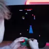 FIZZ CREATIONS Retro Arcade Galaga consola inalámbrica Plug & Play con 2 mandos