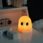 FIZZ CREATIONS Pac-Man Ghost luz LED de ambiente - cambia de color, reactiva al sonido, alimentación USB/pilas