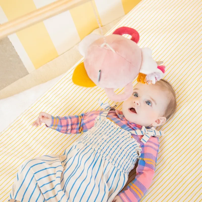 Lilliputiens espejo de actividades Lena the Unicorn con asas, juguete sensorial para bebés a partir de 3 meses