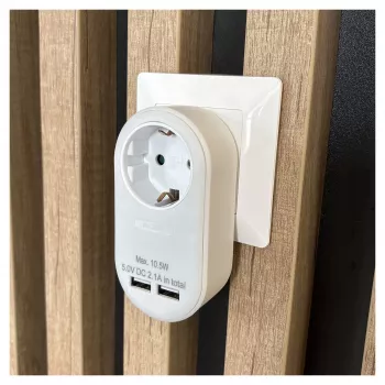 ENTAC Adaptador de enchufe con 2x USB-A Blanco