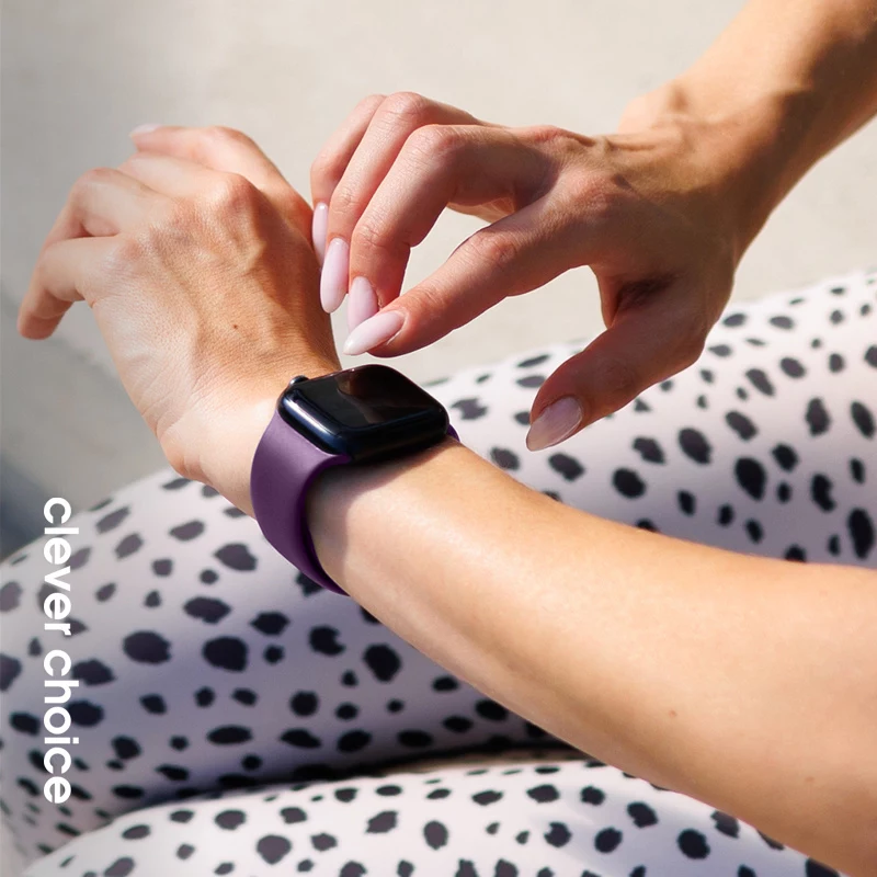 Crong Correa deportiva de silicona líquida para Apple Watch 44/45/46/49 mm - Plum