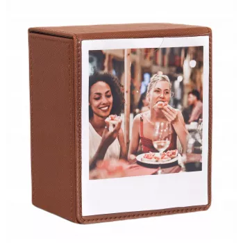 LOVEINSTANT Caja de almacenamiento de fotos para 100 instantáneas, compatible con Fuji Instax Wide, Square, Polaroid 600, i-Type (Now) - marrón con ventana