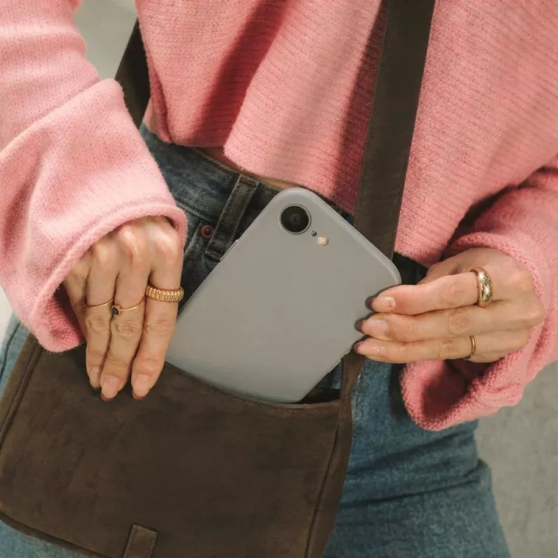 Tech-Protect Funda de silicona MagSafe para Apple iPhone 16E / 17E, Gris piedra