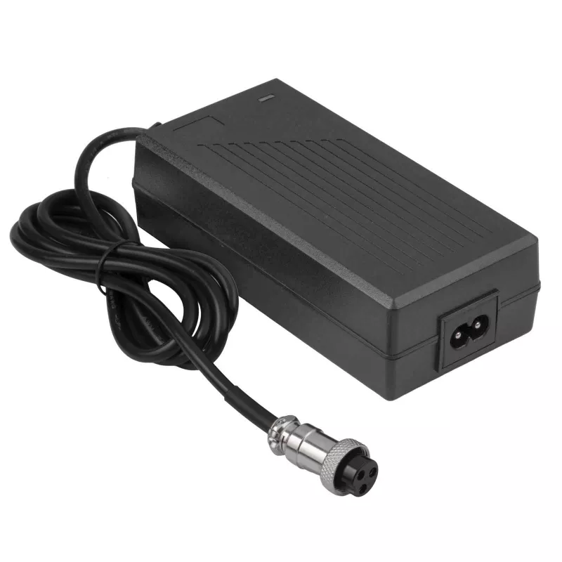 Akyga AK-EV-18 cargador para baterías de litio de 36 V (10S) (bicicleta eléctrica / patinete), 42 V / 2 A, 84 W, conector hembra GX16 12 mm