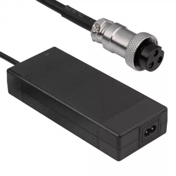 Akyga AK-EV-22 cargador para bicicleta eléctrica para baterías de litio de 60 V (16S), 67,2 V, 2 A, 135 W, conector hembra GX16 12 mm, 1,2 m