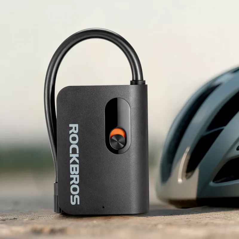 ROCKBROS L1 Bomba de aire eléctrica portátil mini compresor 70 PSI longitud de manguera 200 mm Schrader - negra