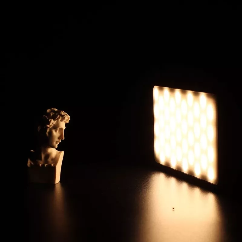 Ulanzi VL120 Luz LED de vídeo bi-color 3200K-6500K con pantalla LCD