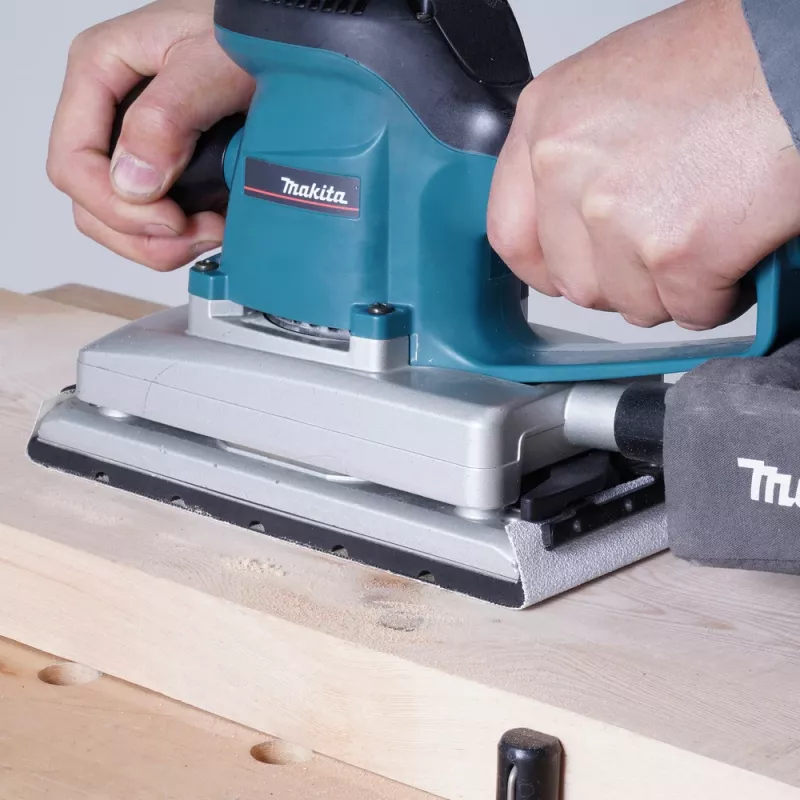 Makita 10 hojas de lijar E-18188 grano 180