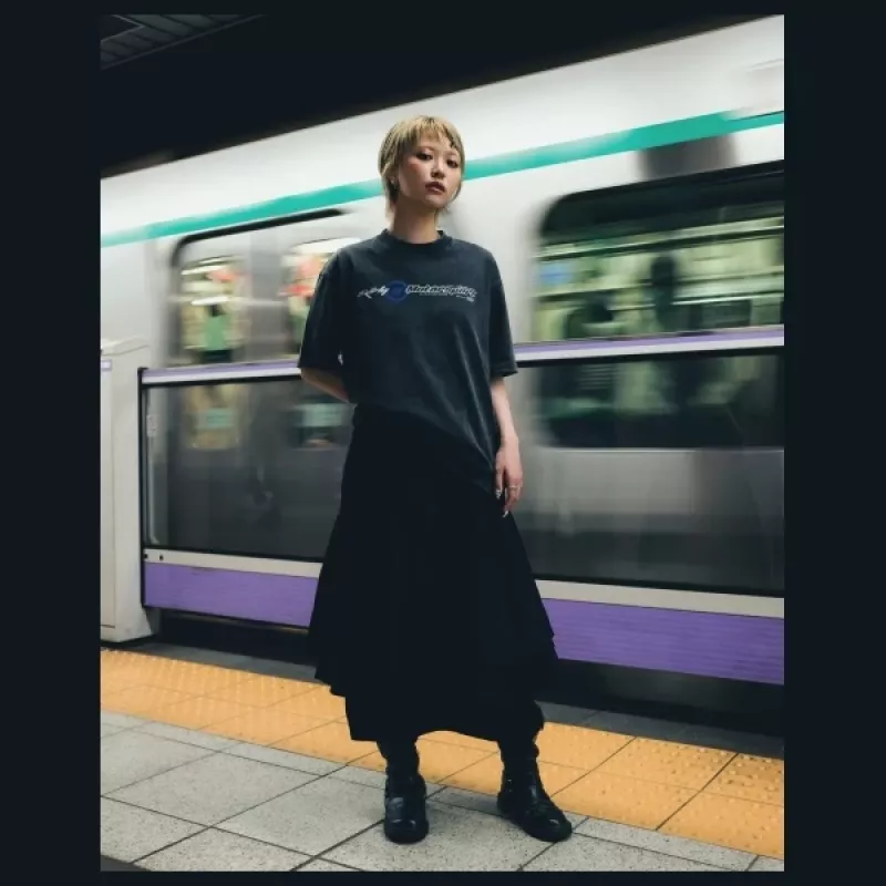 Skinarma Camiseta Asphalt L negra