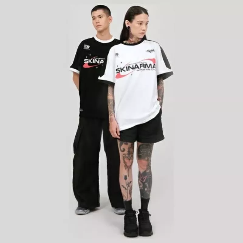 Skinarma Camiseta Halo L negra
