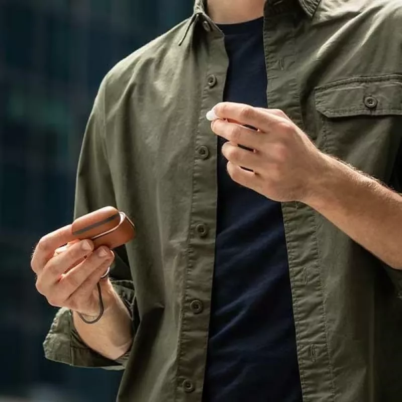 UNIQ Terra funda para AirPods Pro 2.ª gen. (2022/2023) - piel auténtica, Dallas Black