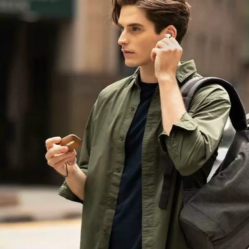 UNIQ Terra Funda para AirPods Pro 2.ª Gen (2022/2023) Piel Auténtica - Space Blue
