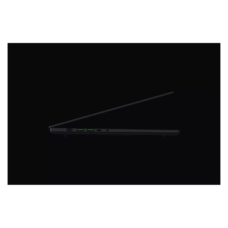 Razer Blade 16 - Pantalla OLED QHD+ 240Hz de 16 pulgadas, Intel Core Ultra 9 386H, 64GB RAM, 2TB SSD, NVIDIA GeForce RTX 5090, Windows 11