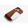 Funda de piel Bellroy con cartera magnética para iPhone 16 Pro, marrón