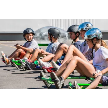 EzyRoller Classic Go-Kart de propulsión por pies para niños de 3-12 años Rojo