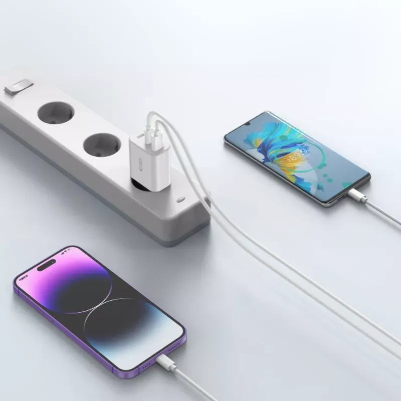Tech-Protect NC30W cargador USB-C de 3 puertos negro 30W