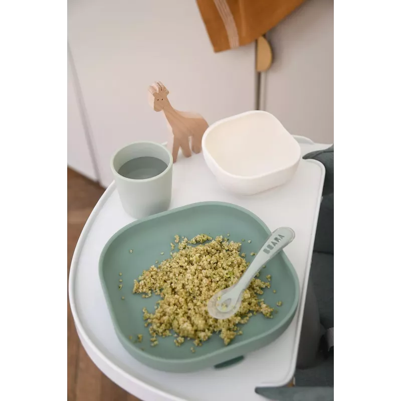 Beaba set de alimentación de silicona para bebé con base de succión - verde salvia (913603)