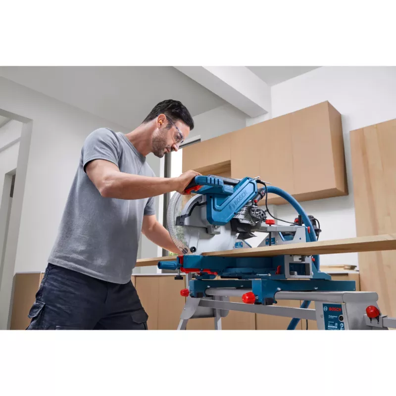 Ingletadora Bosch Professional GCM 340-305 D, 305 mm, 1.800 W, azul