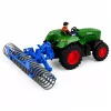 LEAN TOYS Tractor RC verde con rodillo y agricultor 1:24 teledirigido