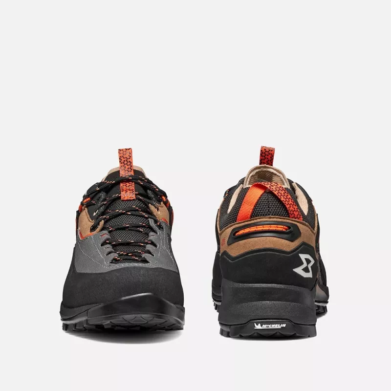 Garmont Akron GTX Zapatillas de vía ferrata - Dach Brown/Tango Red (EU 44,5)