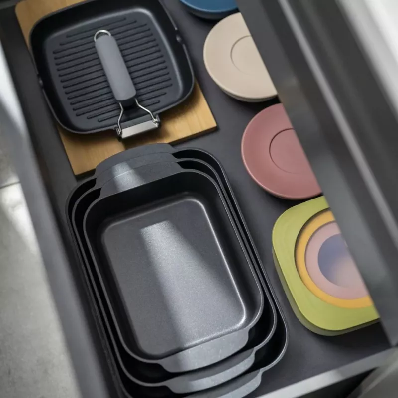 Guzzini EVERYWHERE BIO set de 3 cuencos con tapas, colores surtidos
