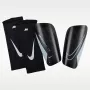 Nike Mercurial Lite espinilleras de fútbol Negro DN3611 010 Talla M