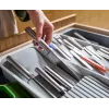 Organizador de cubiertos extensible Joseph Joseph DrawerStore, Gris