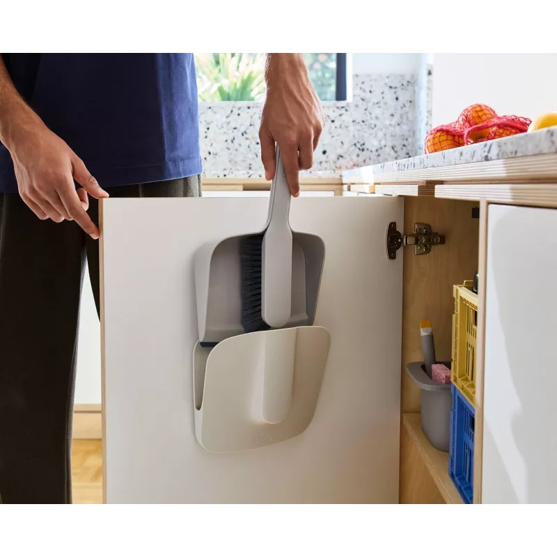 Set de limpieza de pared Joseph Joseph CleanTech con recogedor y escoba