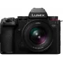 Cámara de sistema Panasonic Lumix DC-S5 Mark II con objetivo Lumix S 50mm f/1.8 - negra
