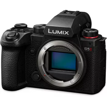 Cámara de sistema Panasonic Lumix DC-S5 Mark II con objetivo Lumix S 50mm f/1.8 - negra